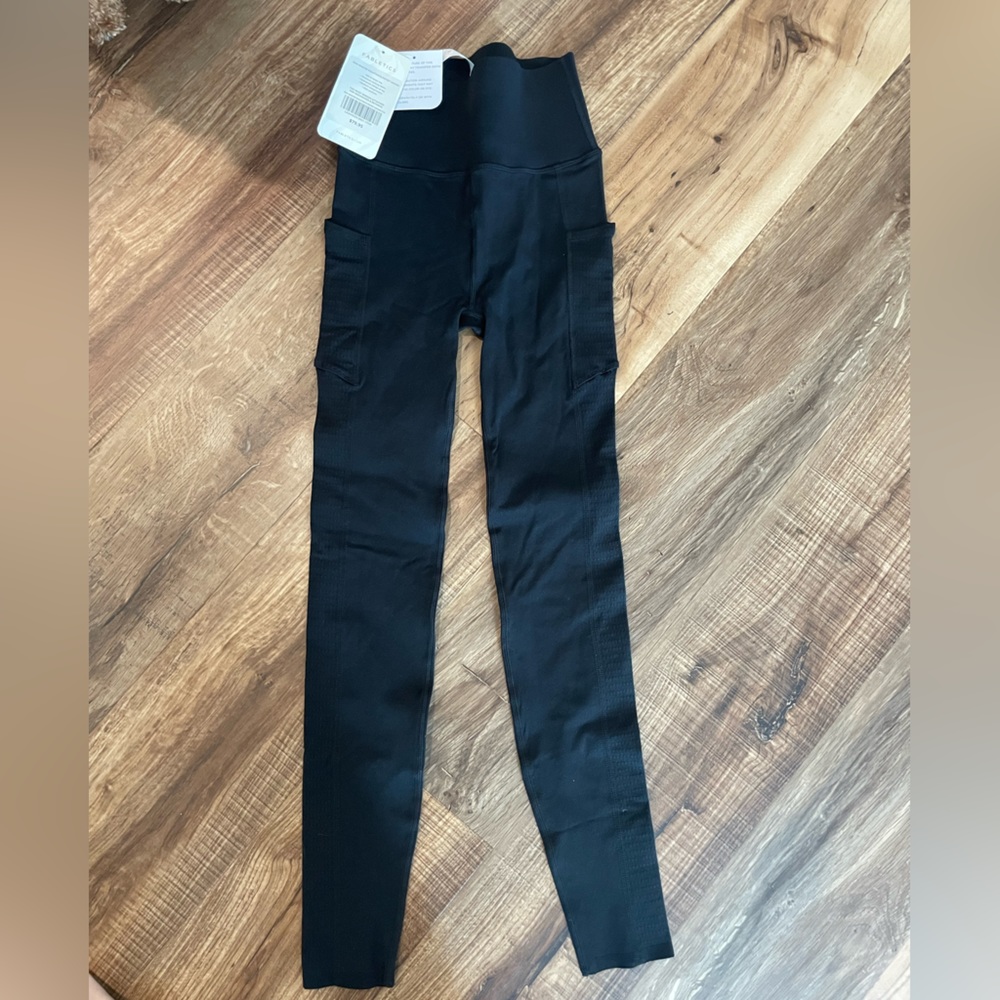 Fabletics high waisted sculpt knit black leggings with pockets. Size small